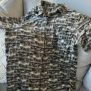 Men’s short sleeve button down rayon shirt